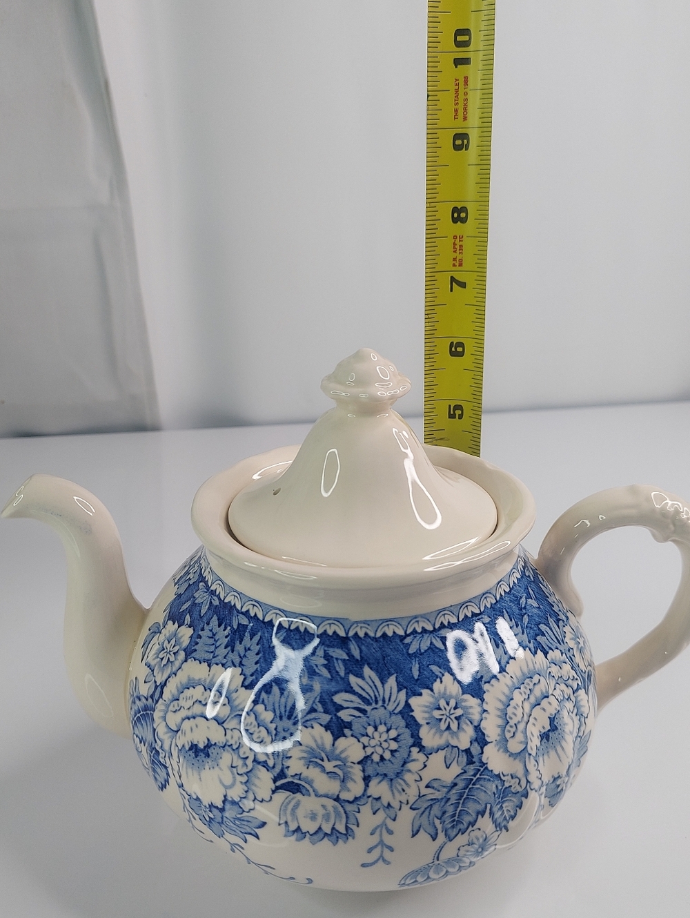Vintage Mason’s Blue & White Crabtree & Evelyn China Teapot ENGLAND. - Picture 9 of 11